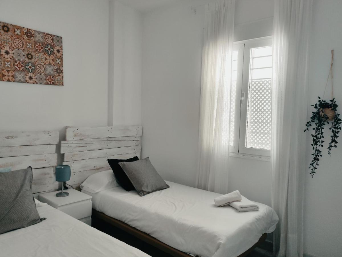 Apartamento San Luis. Plaza De Parking Gratis!!! Sewilla Zewnętrze zdjęcie